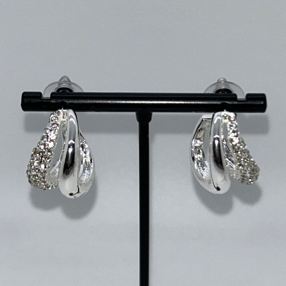 Gloria Vanderbilt Post Hoop Earrings Silver-Tone Rhinestone Classic Style - Picture 3 of 8